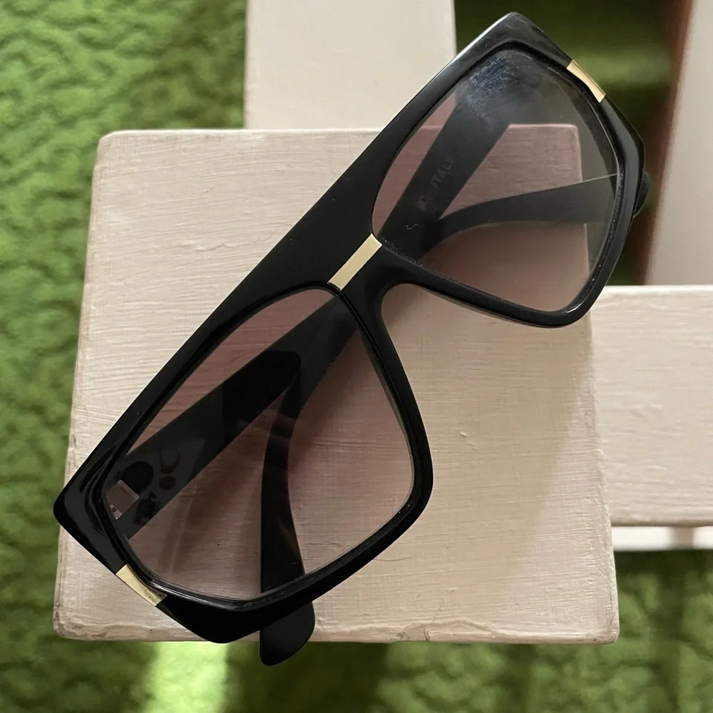 Vintage Italian Black and Pale Gold Oversized Sunglasses - Picture 5 of 5